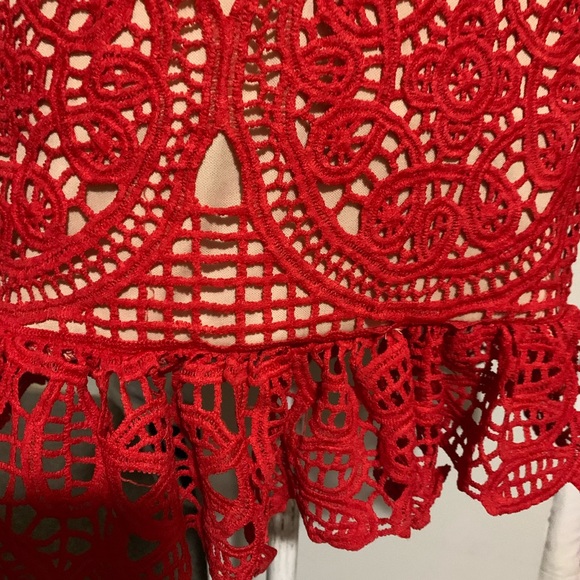 Pretty Little Thing lace dress NWT - Picture 6 of 9